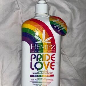 Hempz Pride Love Herbal Body Moisturizer, new & sealed